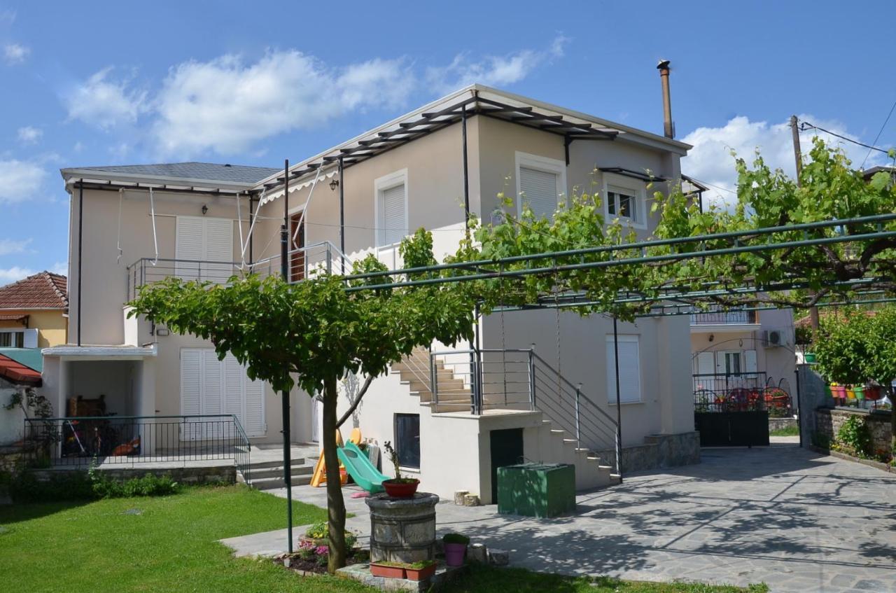Family And Relaxing House In A Village Rodotopi エクステリア 写真